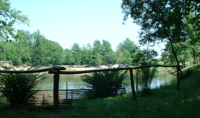 L'&eacute;tang de Nadine et Georges MACARY&nbsp; pour concours de p&ecirc;che &agrave; Conc&egrave;ze. Etang priv&eacute; de 1 ha pour la p&ecirc;che situ&eacute; a moins d'un km du g&icirc;te de Leycuras